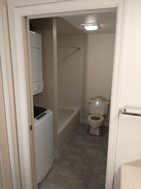 Bath/Laundry